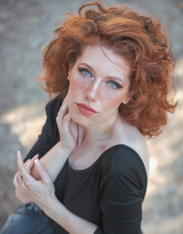 Anna Tomasi by Andrea Schällschmidt